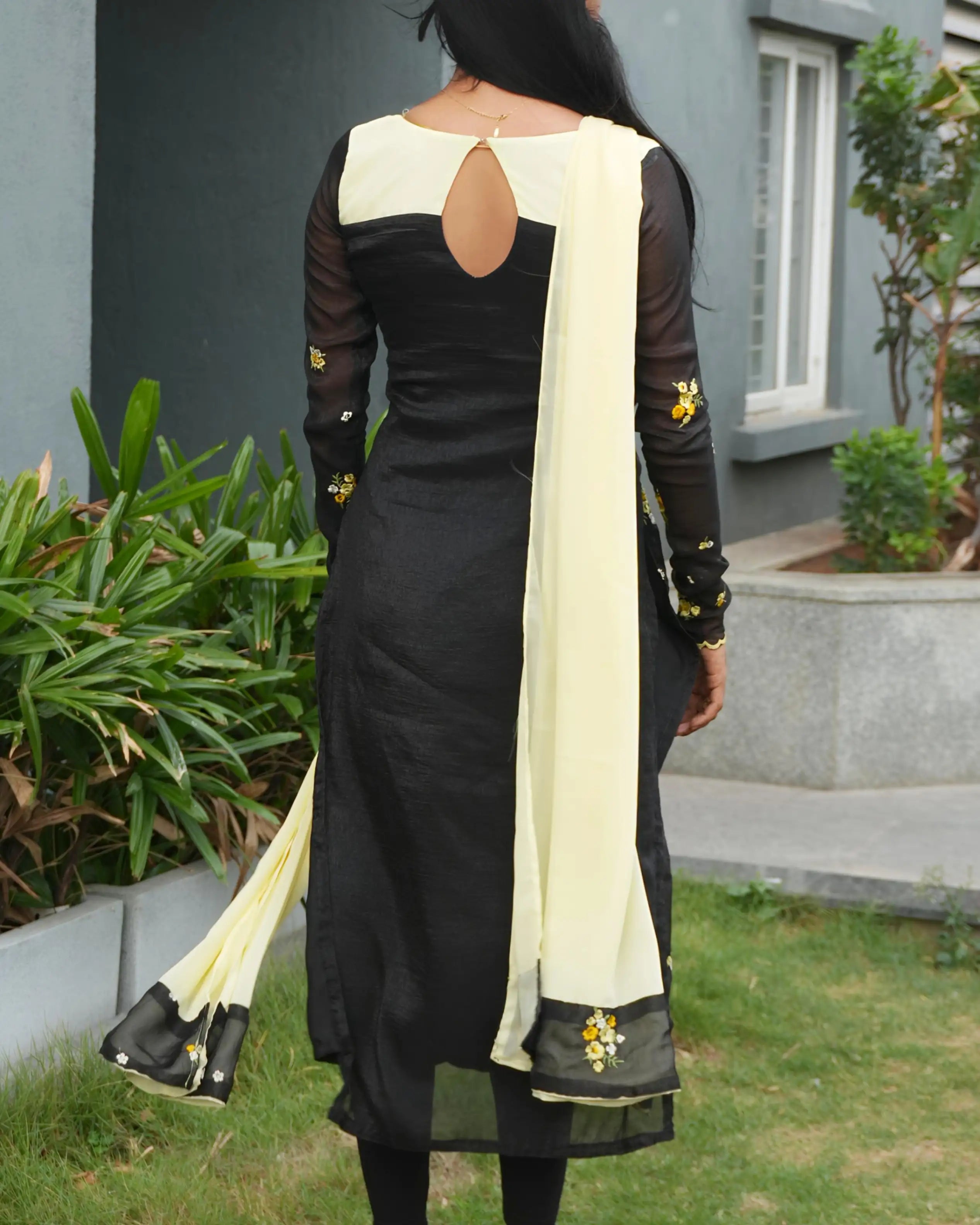 Black Daisy - LD253