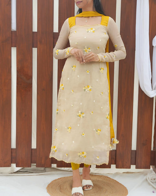 Beige Daisy - LD254