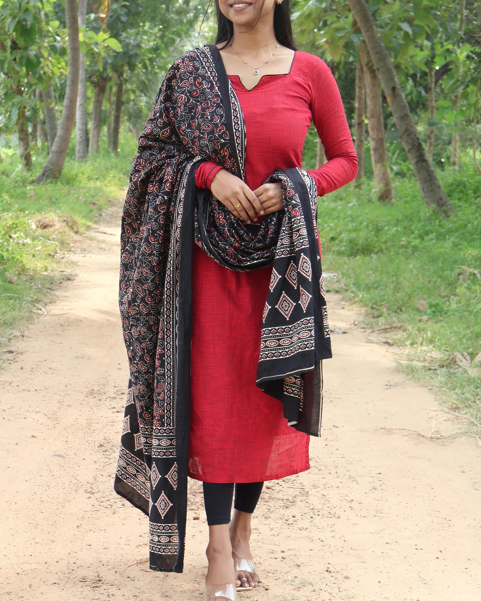 Red Charm - LD209